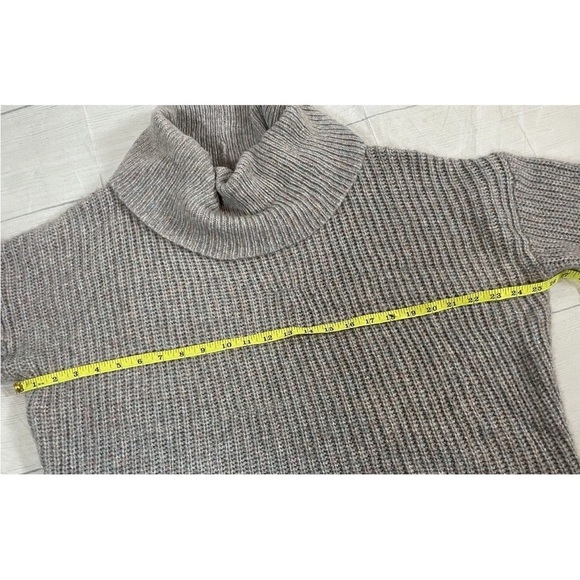 Express Gray Rainbow Metallic Oversized Slouchy Turtleneck Knit Sweater size M‎ - Picture 10 of 15